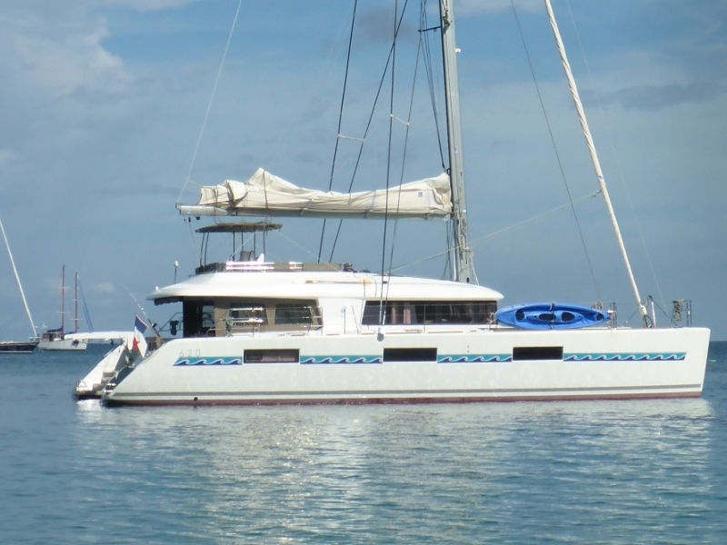 Lagoon 620 — photo 25