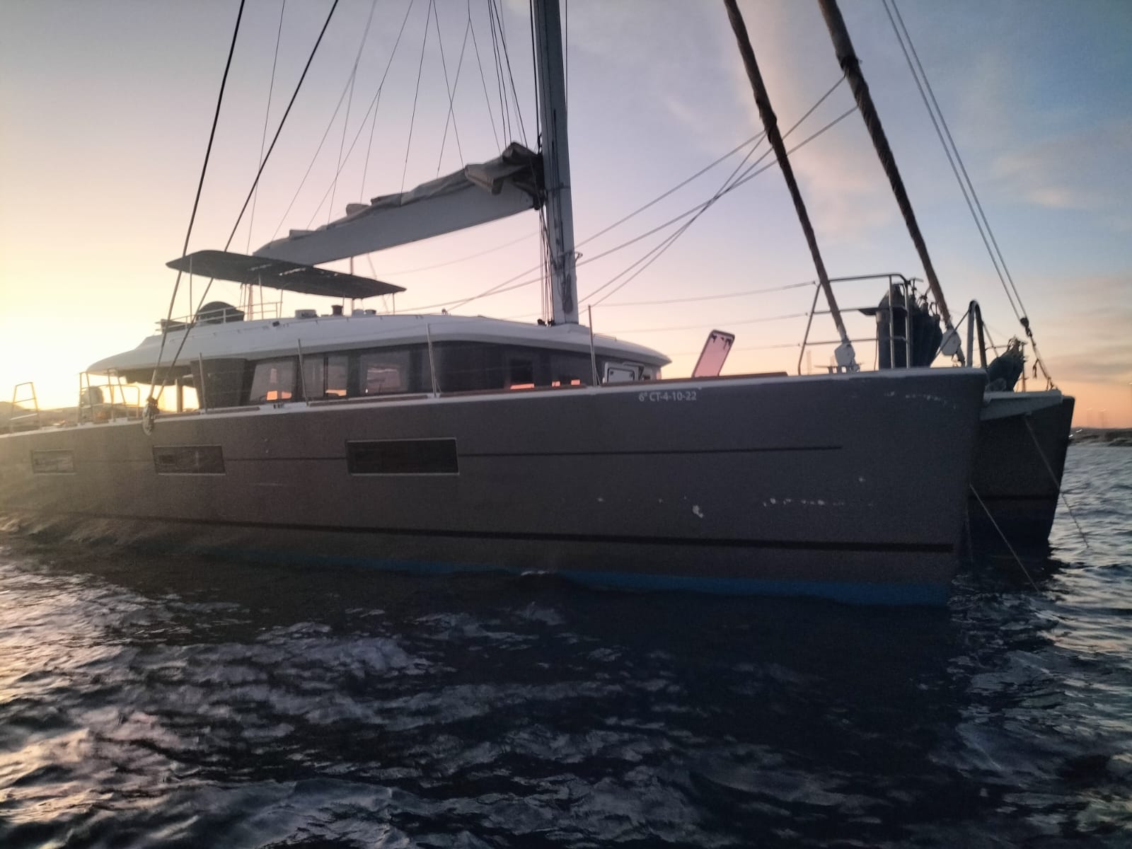 Lagoon 620 — photo 27