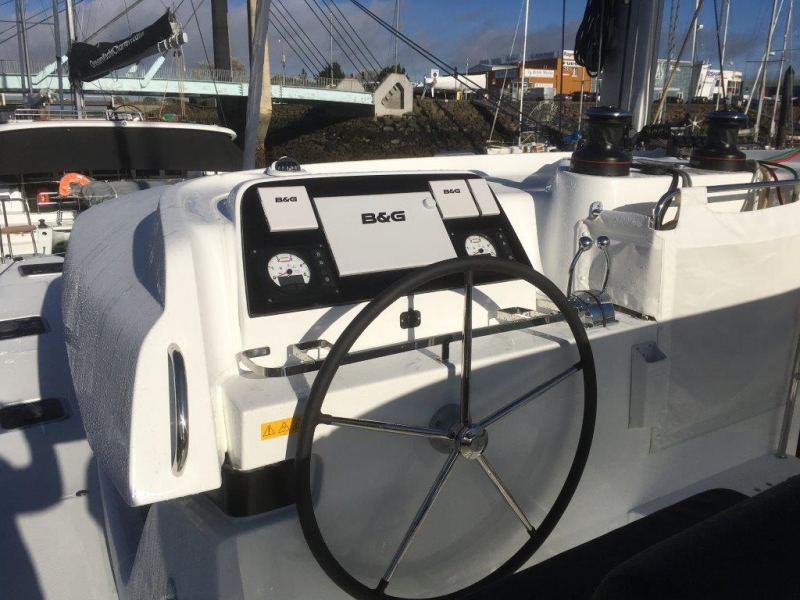 Lagoon 42 — photo 2