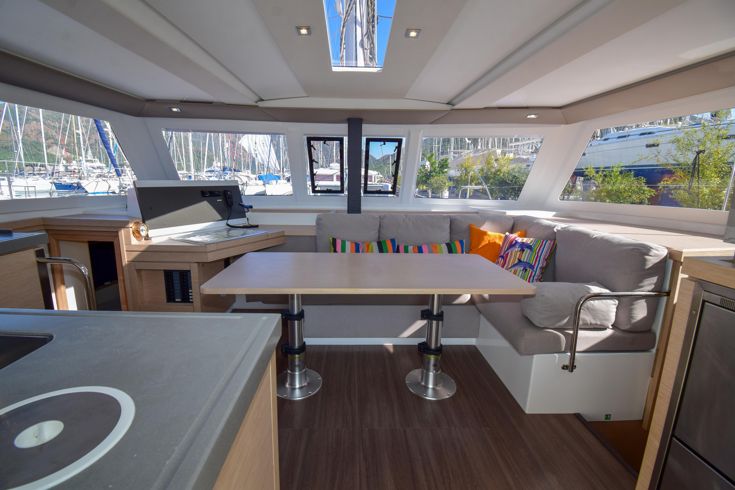Lucia 40 — photo 2