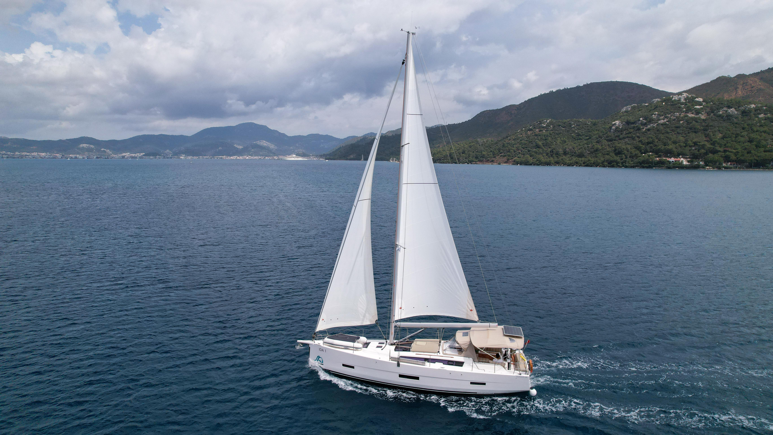 Dufour 430 — photo 41