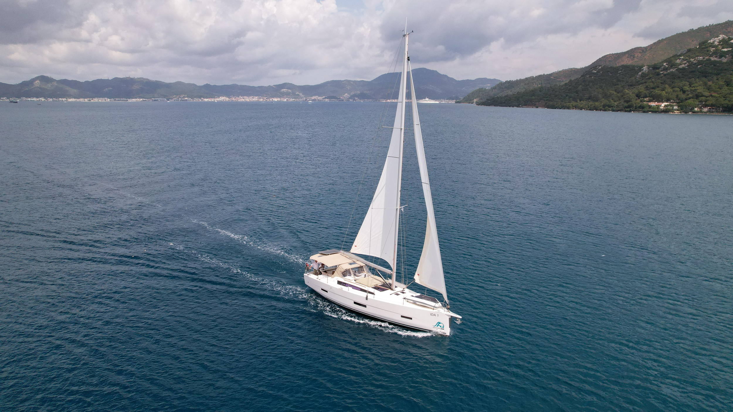 Dufour 430 — photo 11