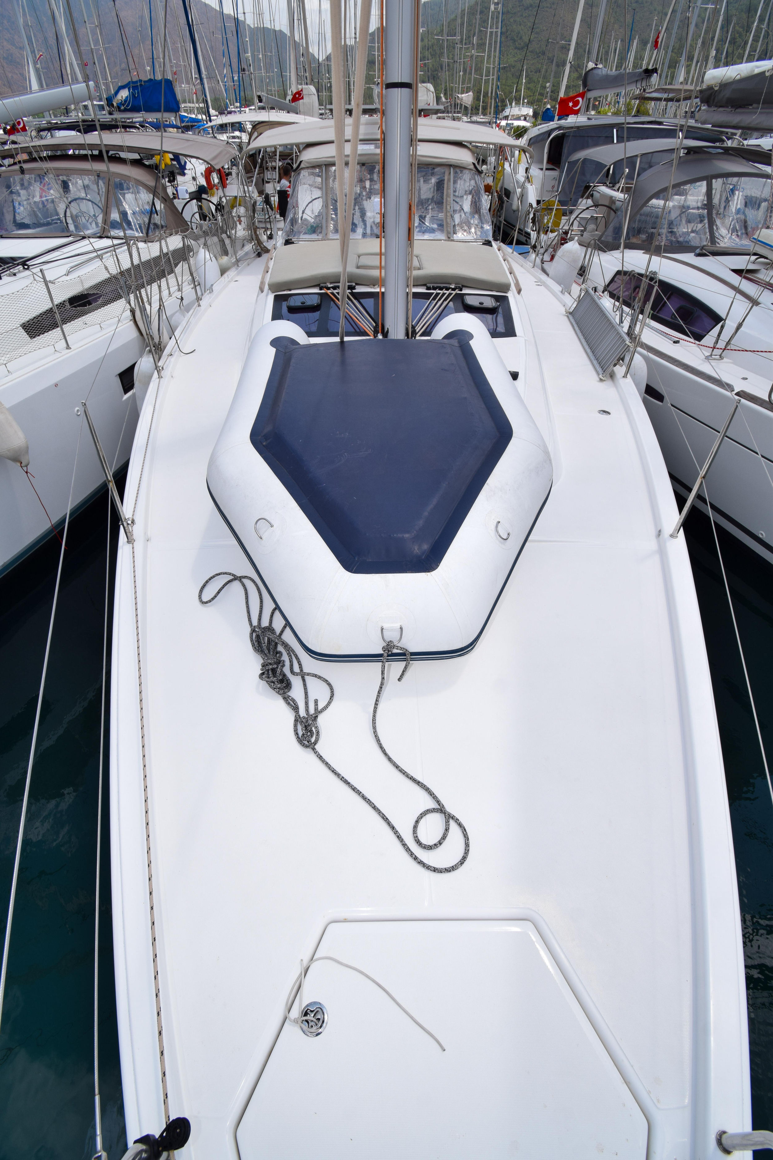 Dufour 430 — photo 33