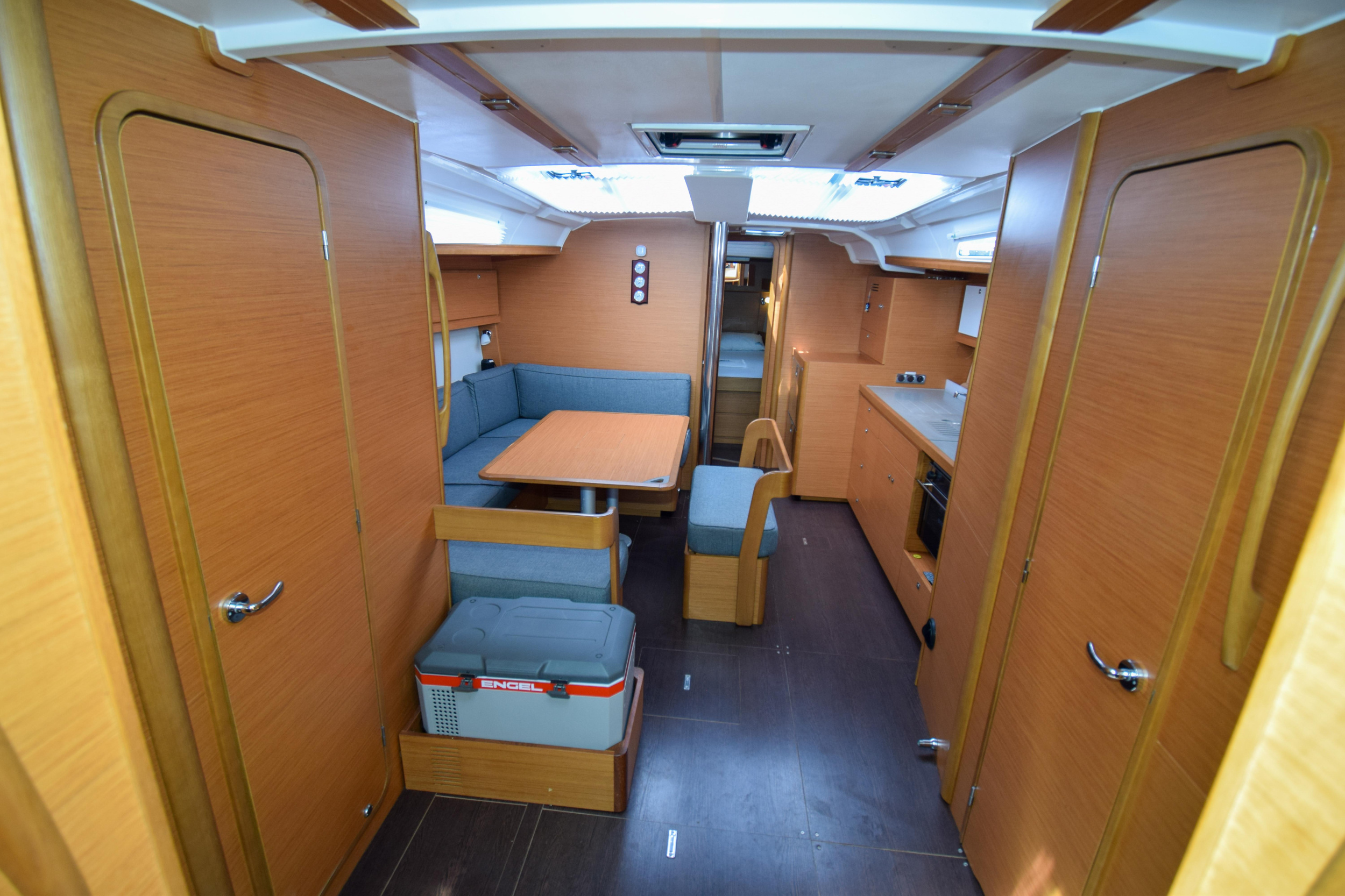 Dufour 430 — photo 40