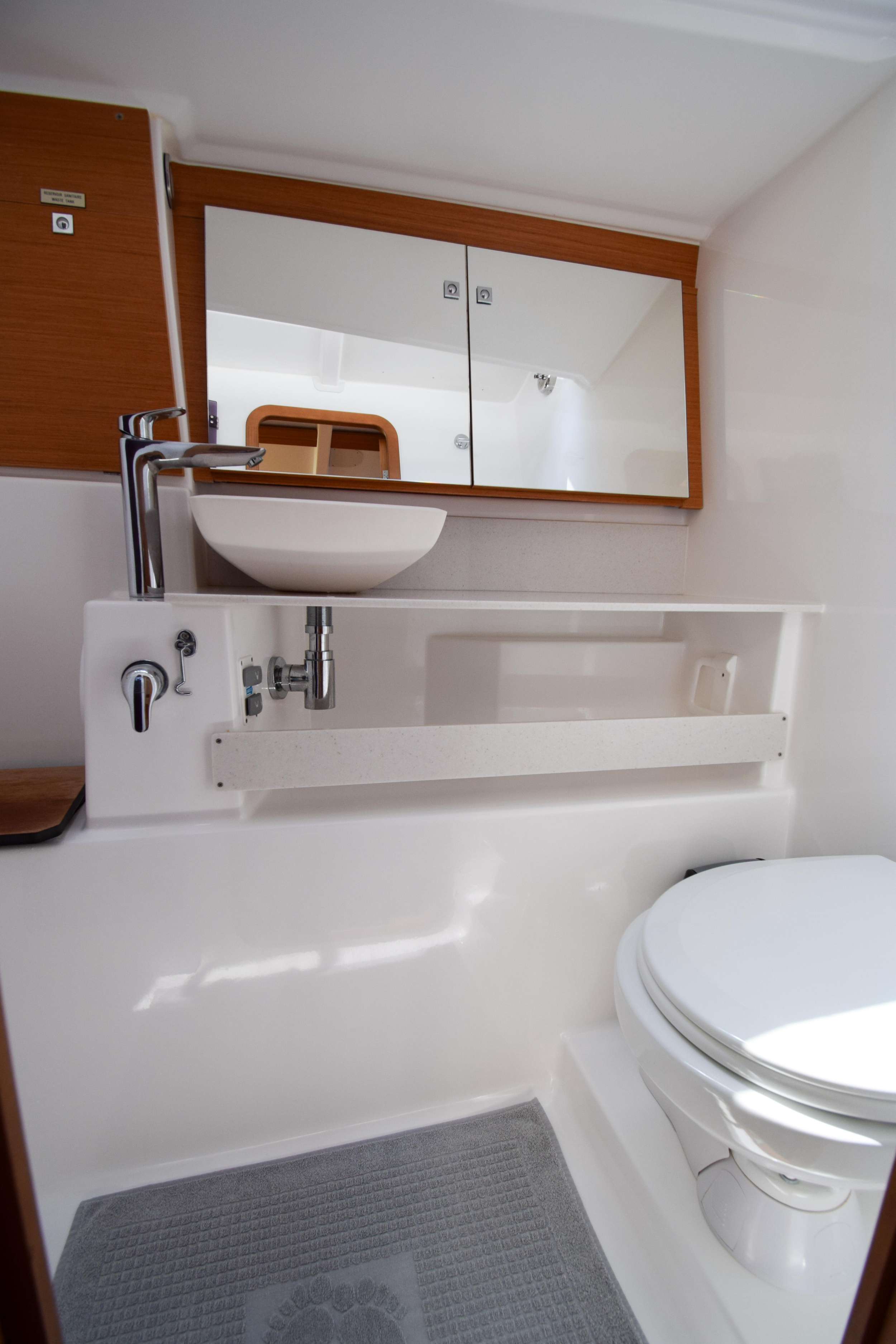 Dufour 430 — photo 19