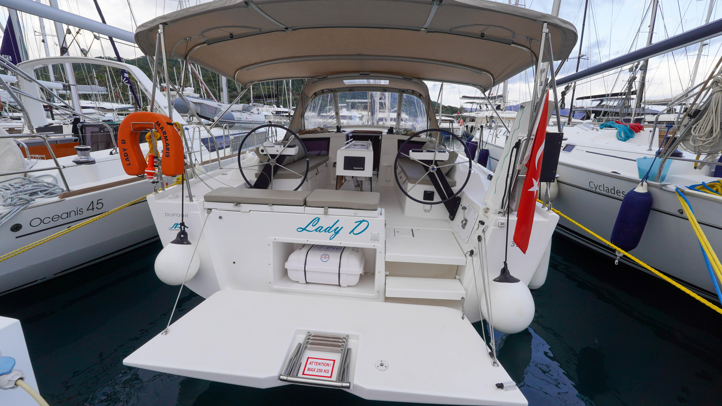 Dufour 390 — photo 17