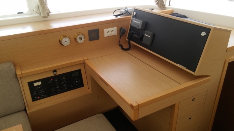 Lagoon 400 S2 — photo 21