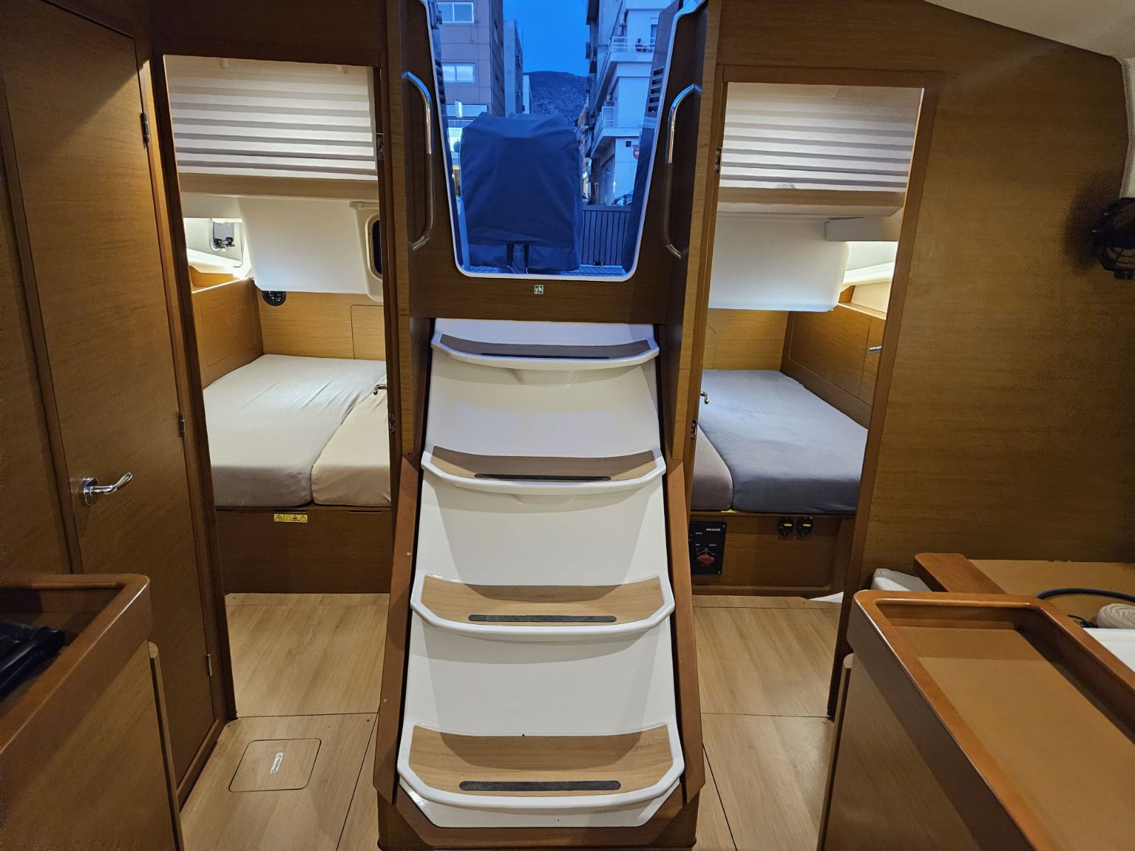 Sun Odyssey 440 — photo 7