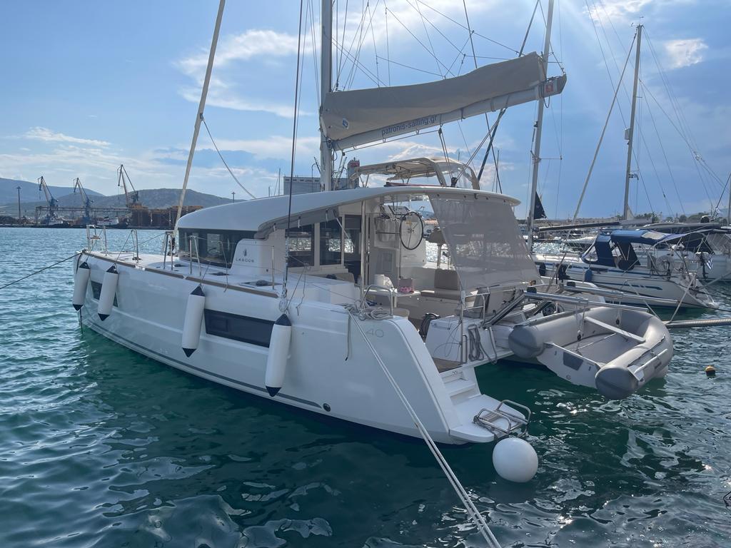 Lagoon 40 — photo 8