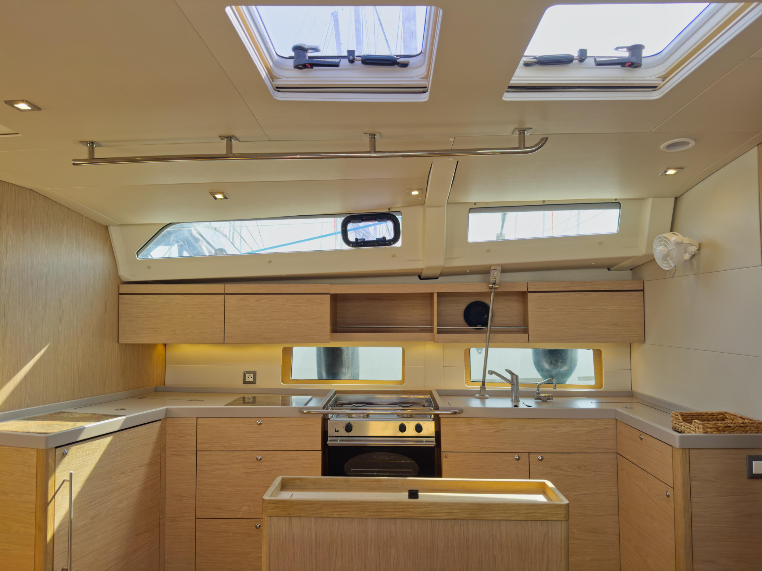 Oceanis 46.1 — photo 10