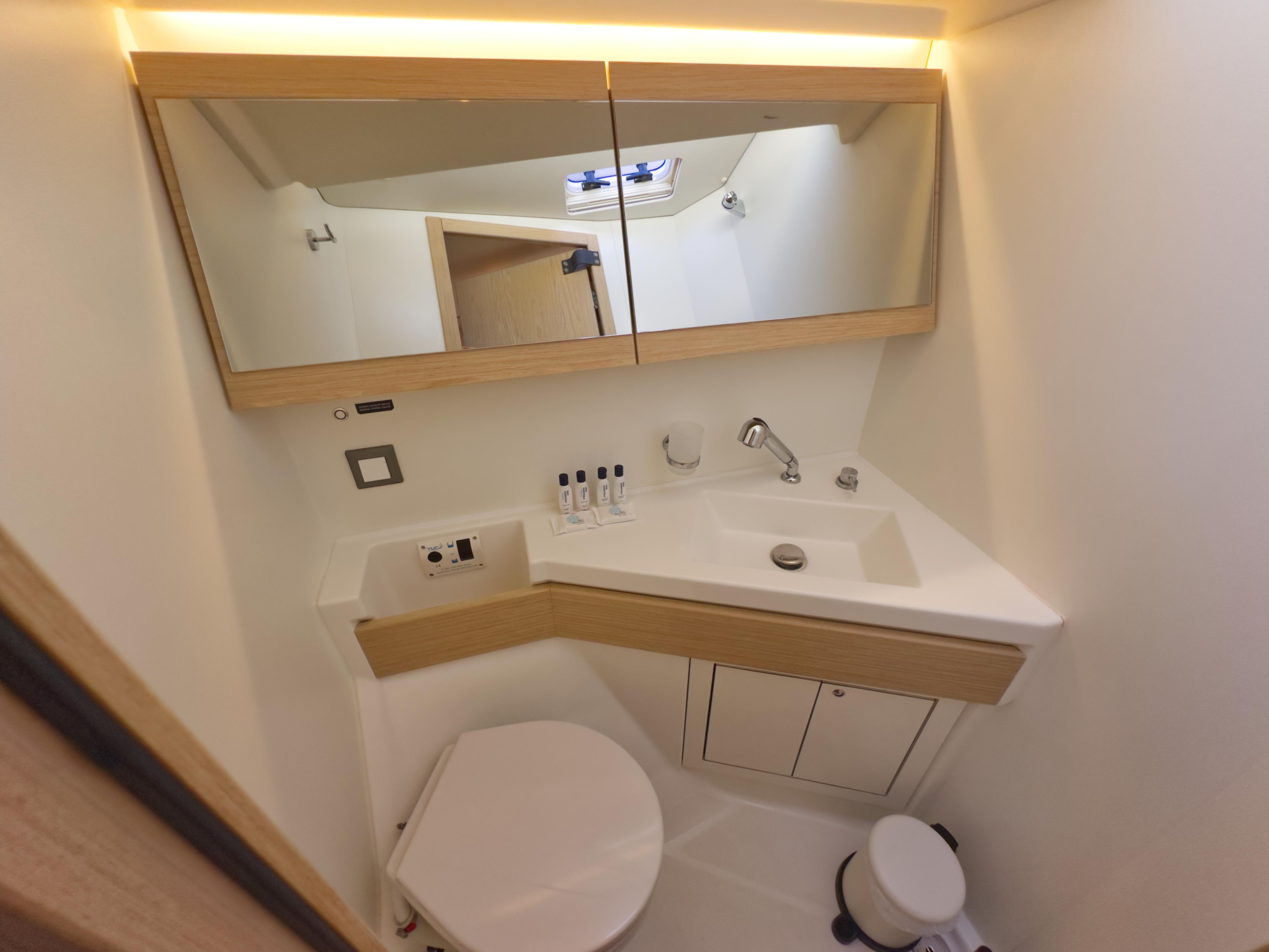 Oceanis 46.1 — photo 24