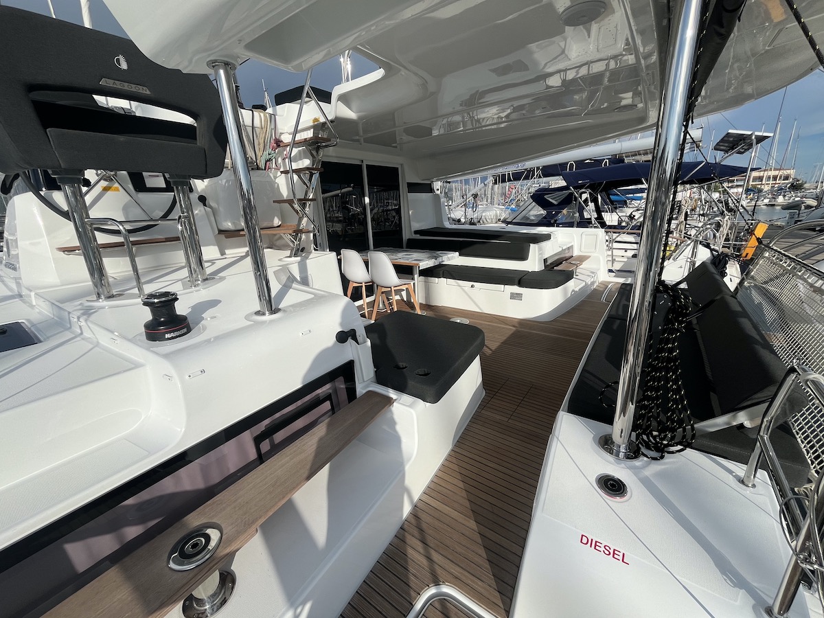 Lagoon 43 — photo 12