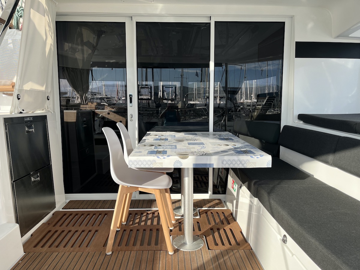 Lagoon 43 — photo 30