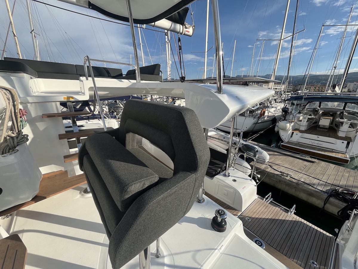 Lagoon 43 — photo 85