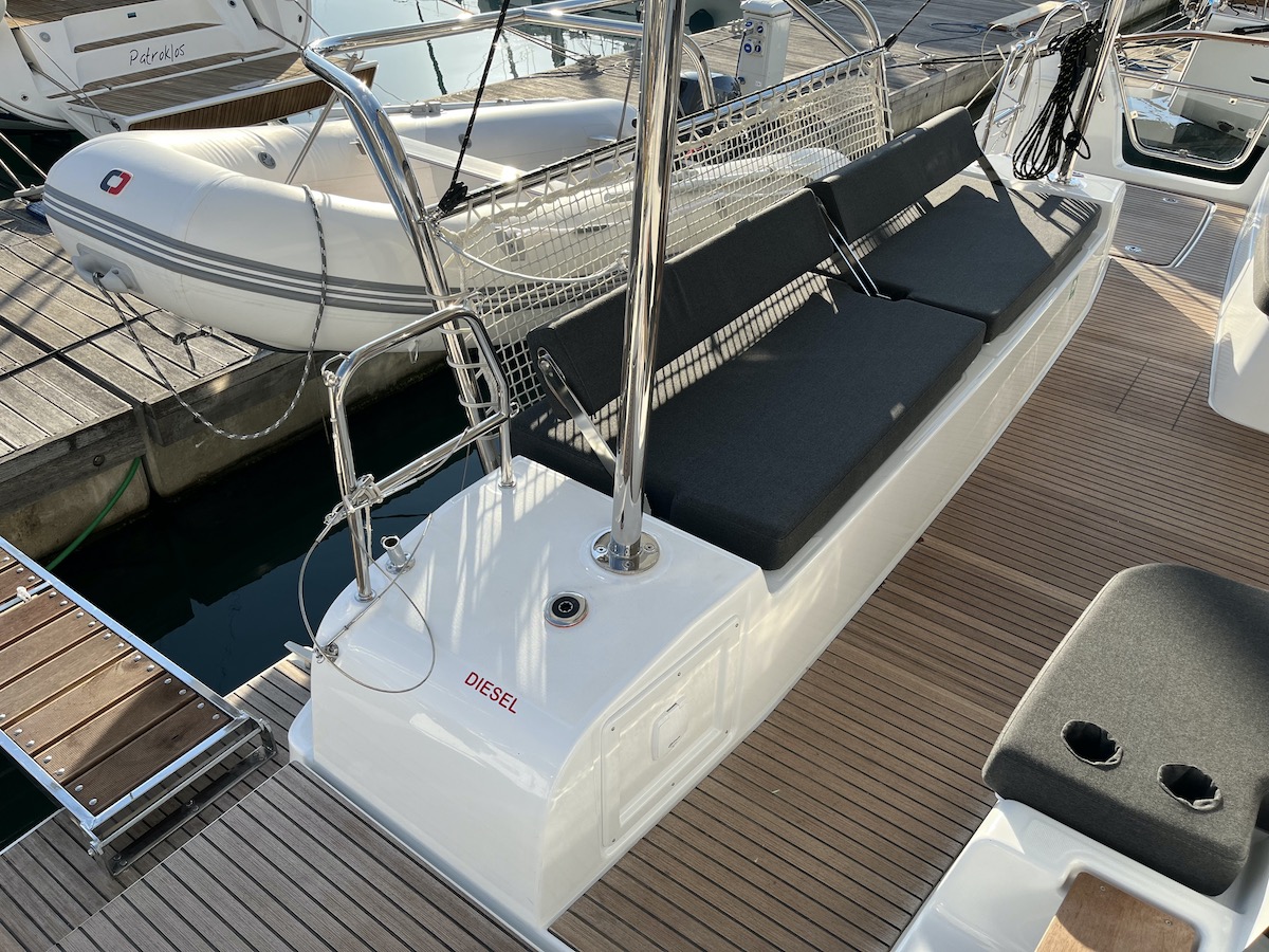 Lagoon 43 — photo 33