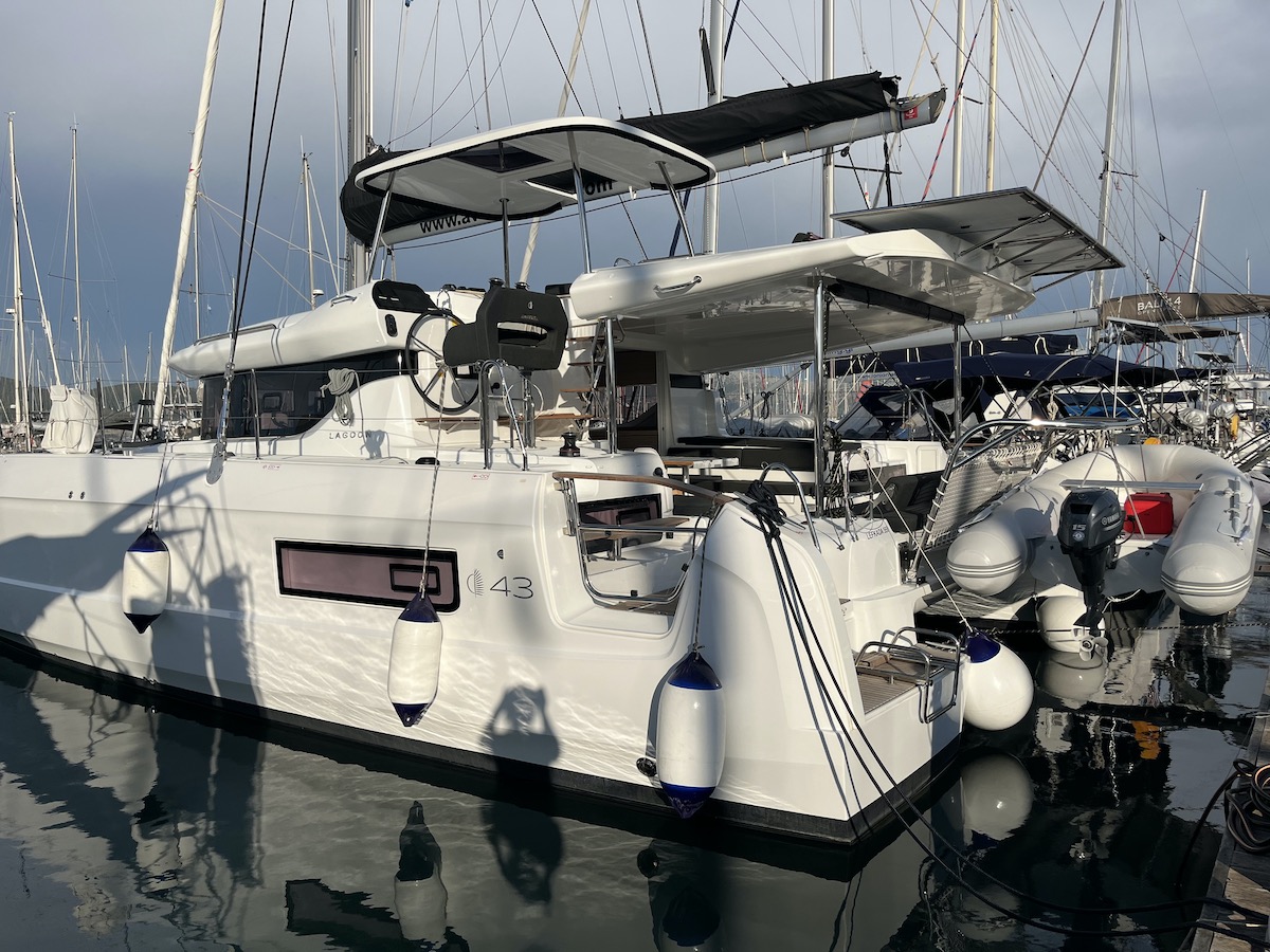 Lagoon 43 — photo 56