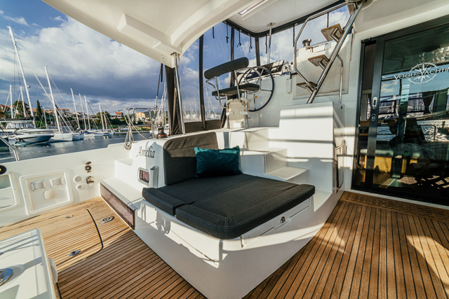 Lagoon 42 — photo 21