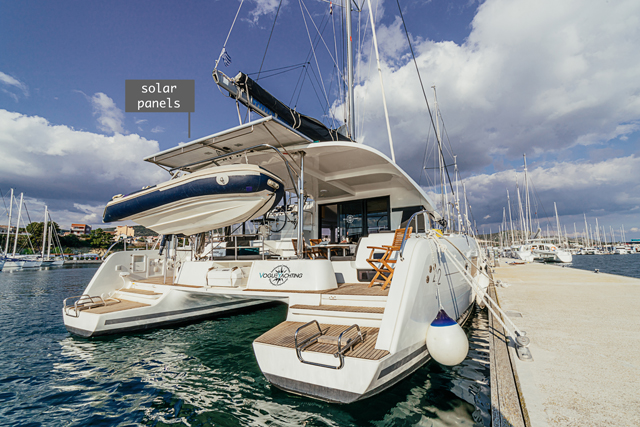 Lagoon 42 — photo 2