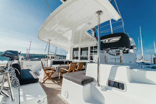 Lagoon 40 — photo 26