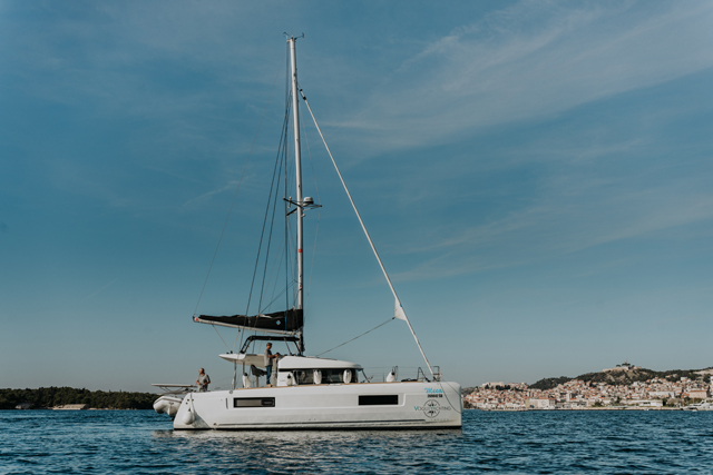 Lagoon 40 — photo 6
