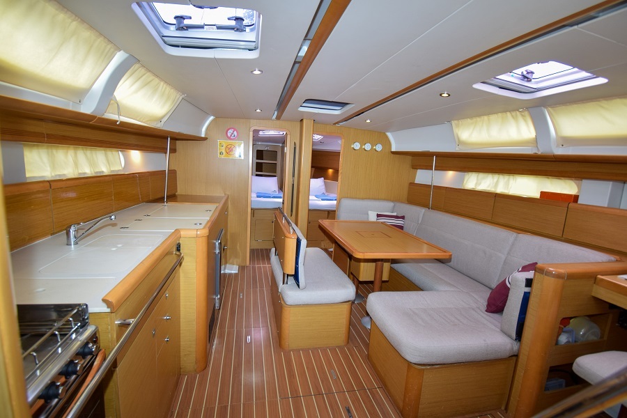 Sun Odyssey 44 i — photo 9