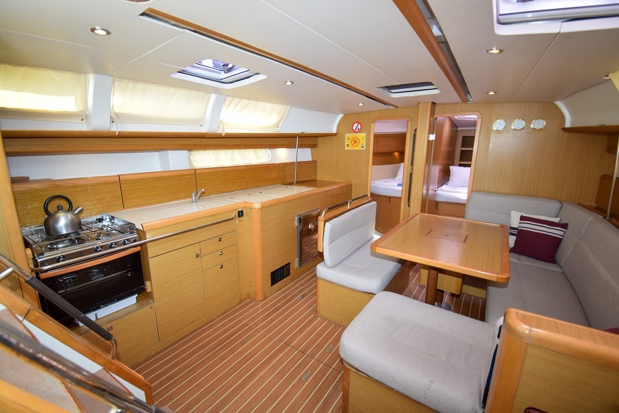 Sun Odyssey 44 i — photo 10