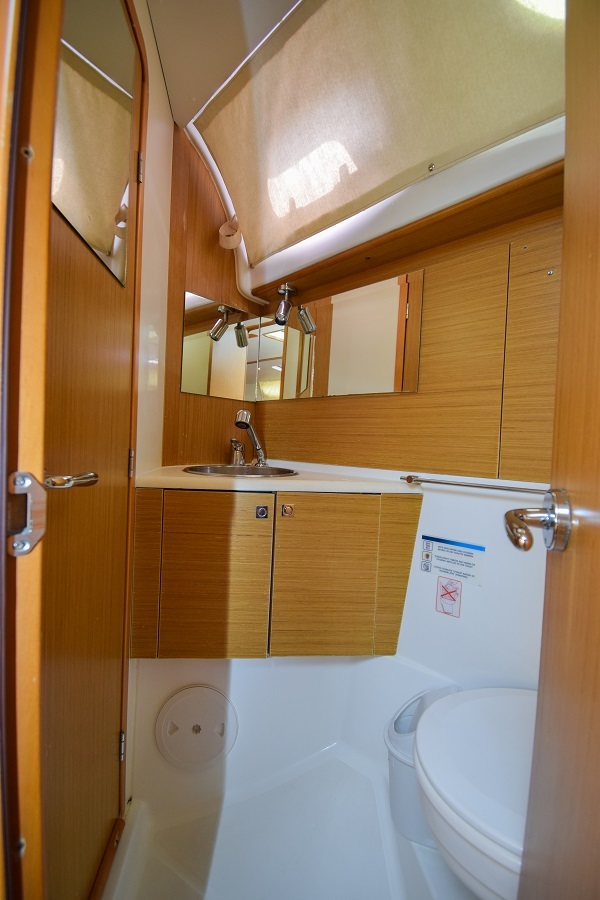Sun Odyssey 44 i — photo 5