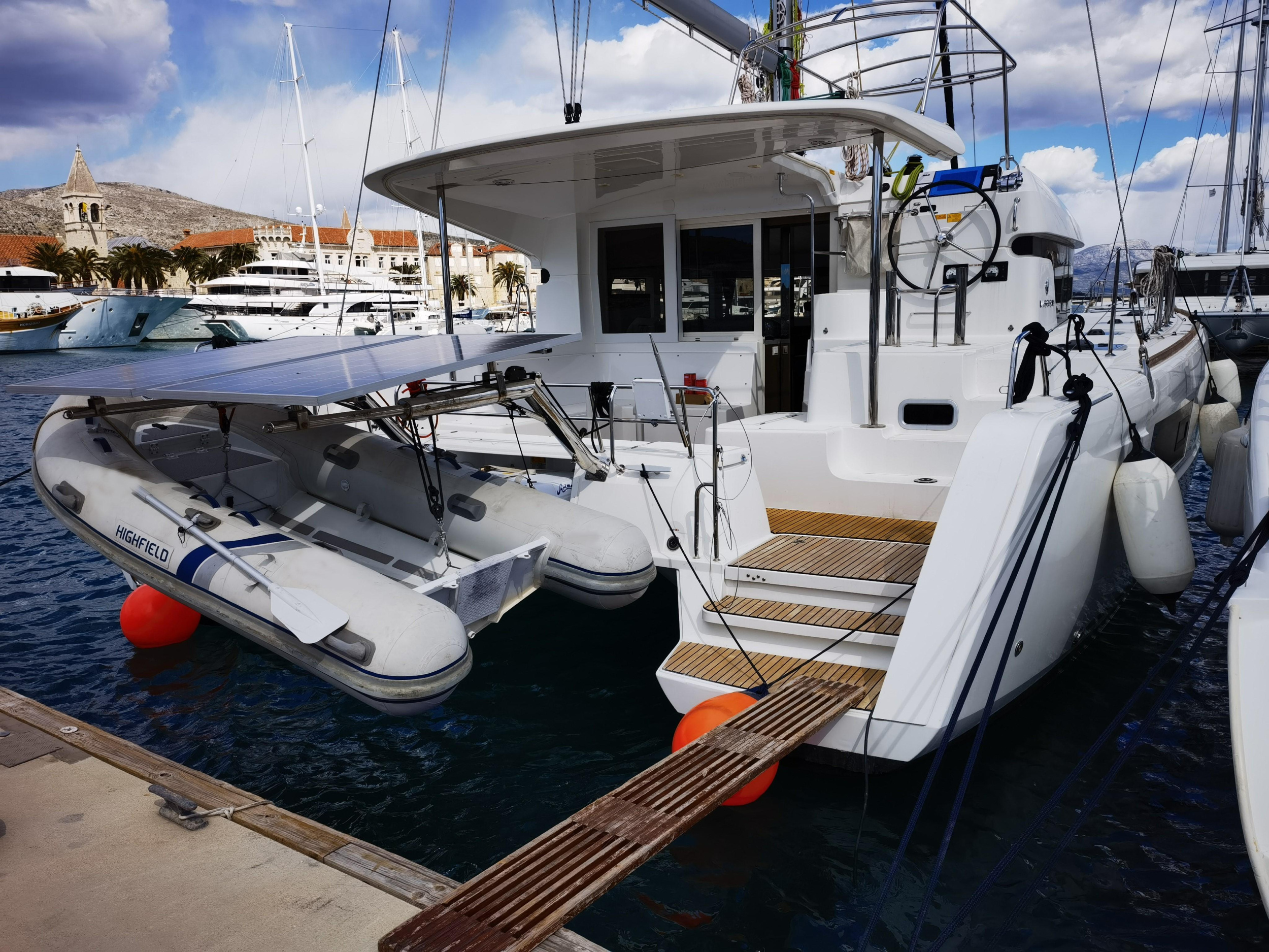 Lagoon 40 — photo 8