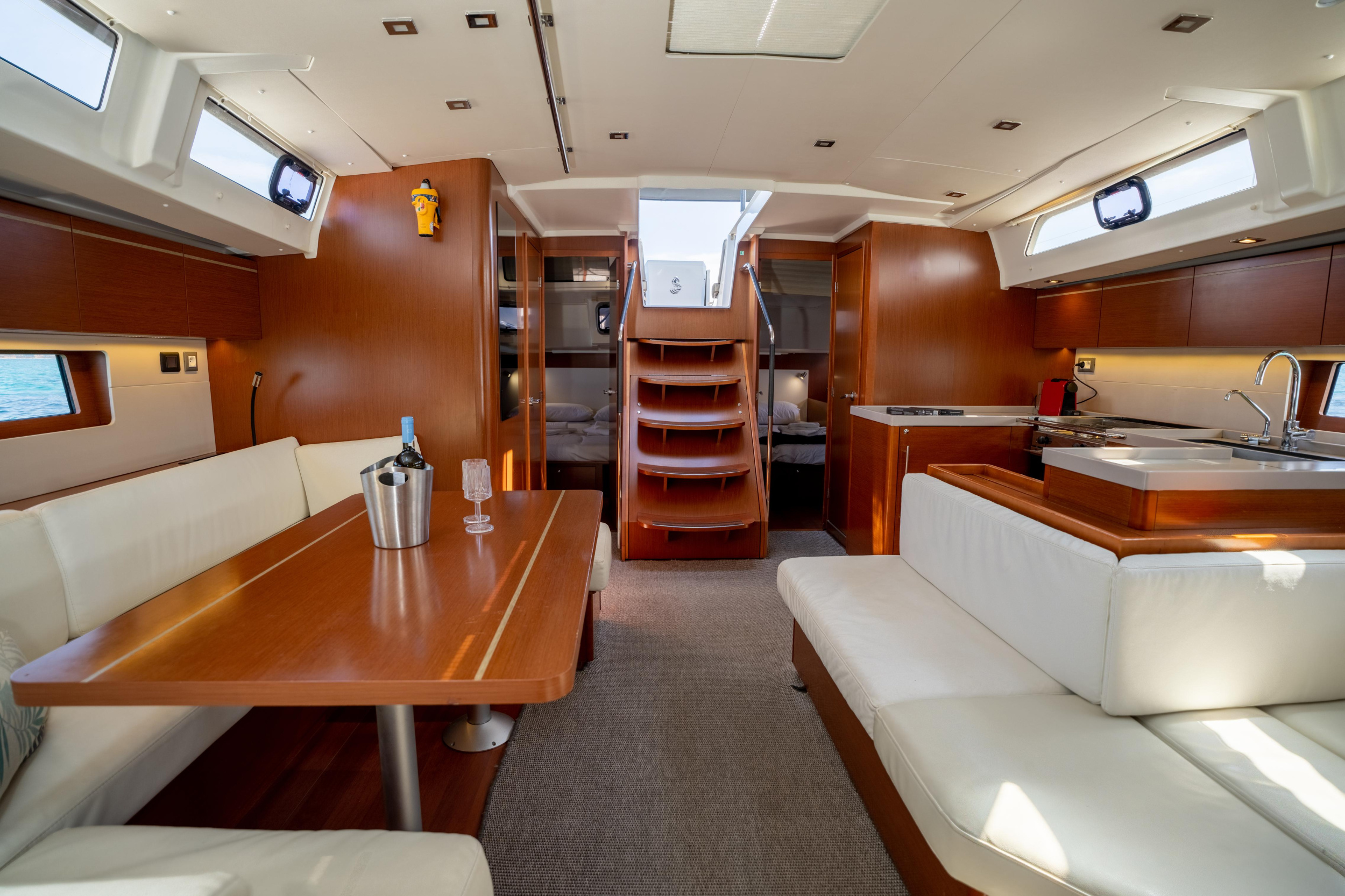 Oceanis 51.1 — photo 18