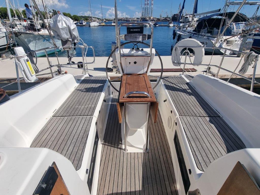 Bavaria 36 Cruiser — photo 2