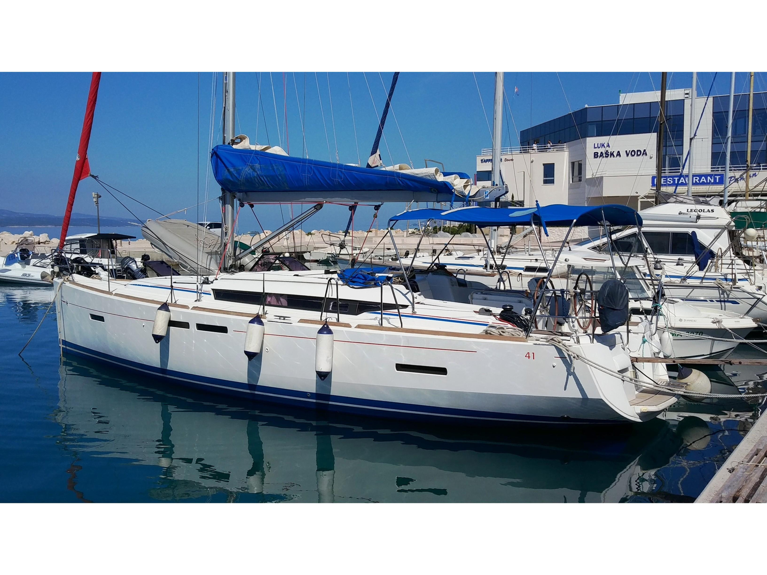 Sun Odyssey 409 — photo 1
