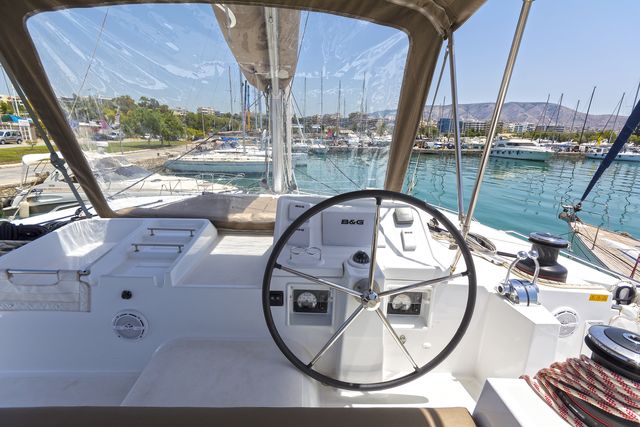 Lagoon 450 Fly — photo 5
