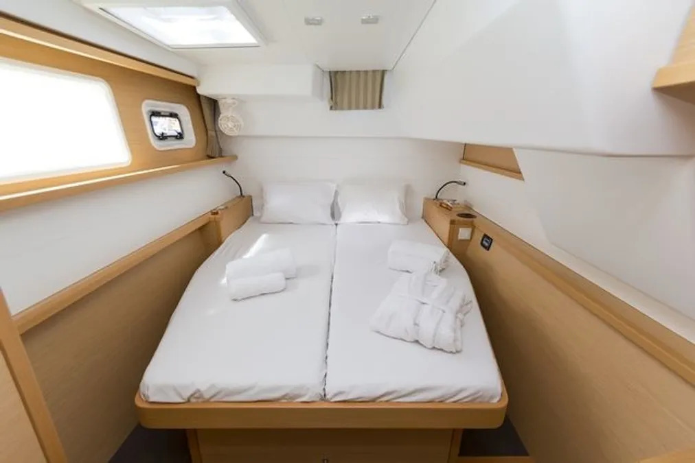 Lagoon 450 Fly — photo 11