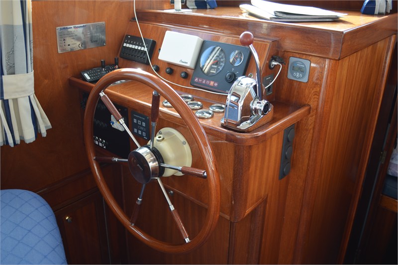 Monty ank Trawler 9.5 — photo 4