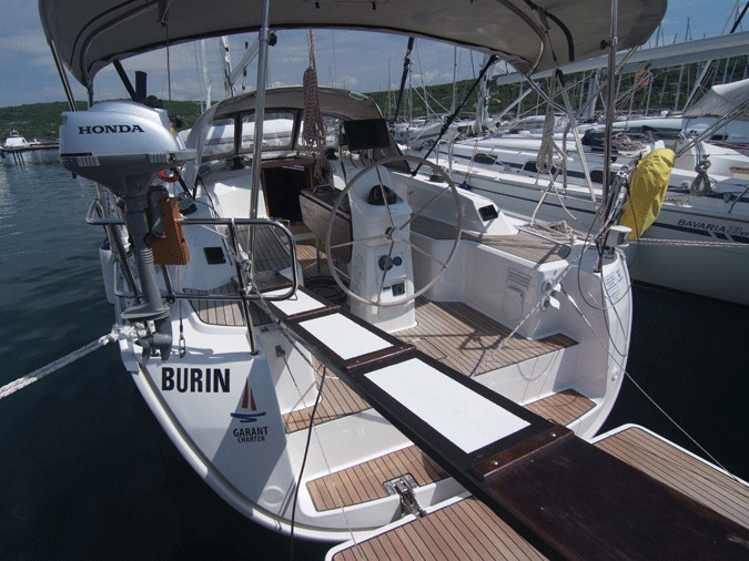 Bavaria Cruiser 33 — photo 1