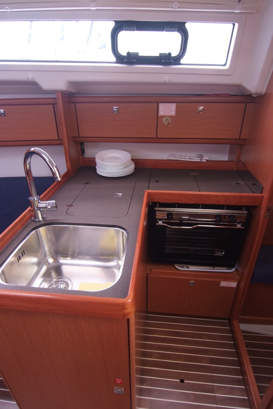 Bavaria Cruiser 33 — photo 6