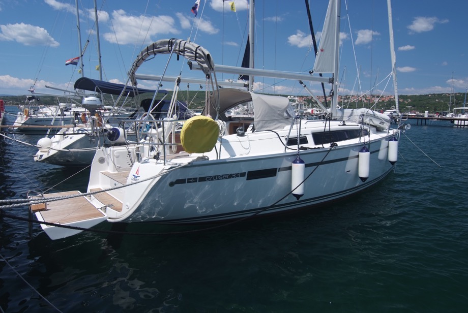 Bavaria Cruiser 33 — photo 3