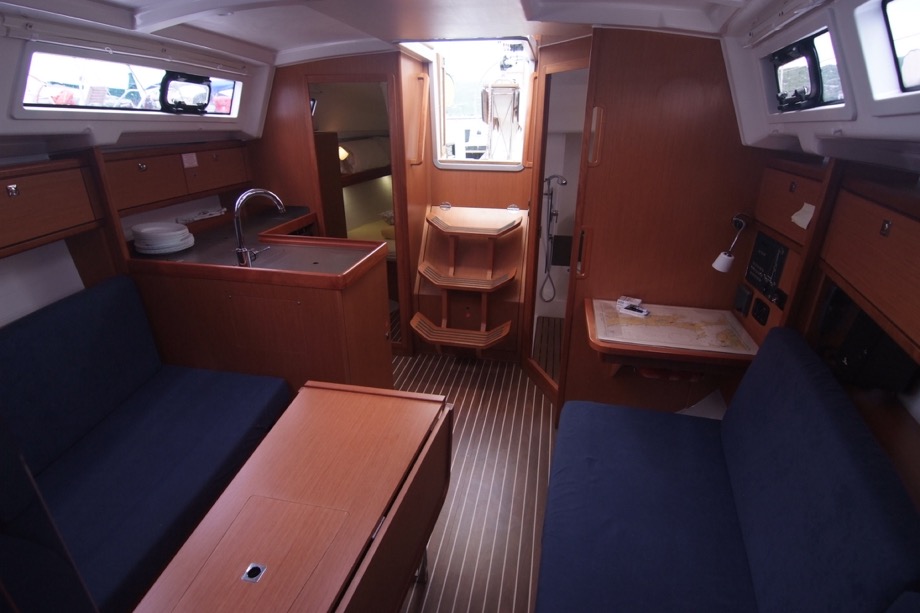 Bavaria Cruiser 33 — photo 7