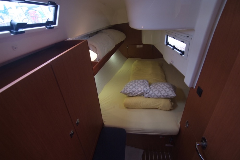 Bavaria Cruiser 33 — photo 13
