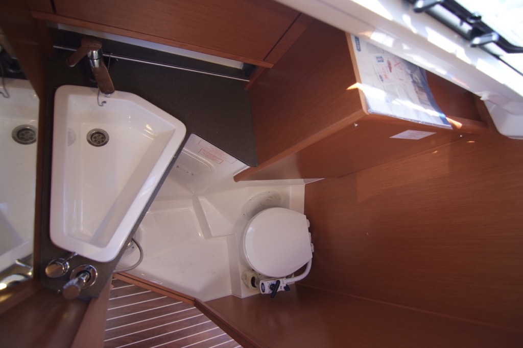 Bavaria Cruiser 34 — photo 7