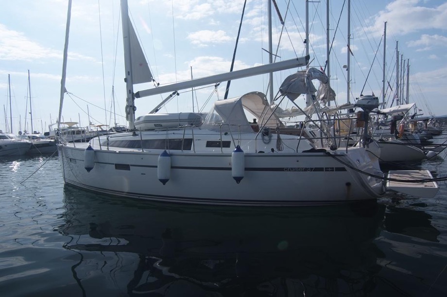 Bavaria Cruiser 37 — photo 3