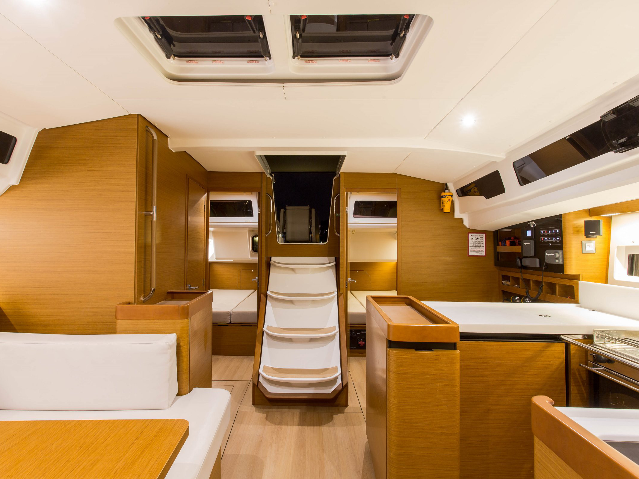 Sun Odyssey 440 — photo 4