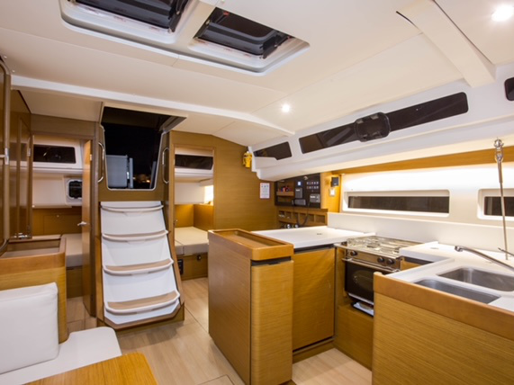 Sun Odyssey 440 — photo 12