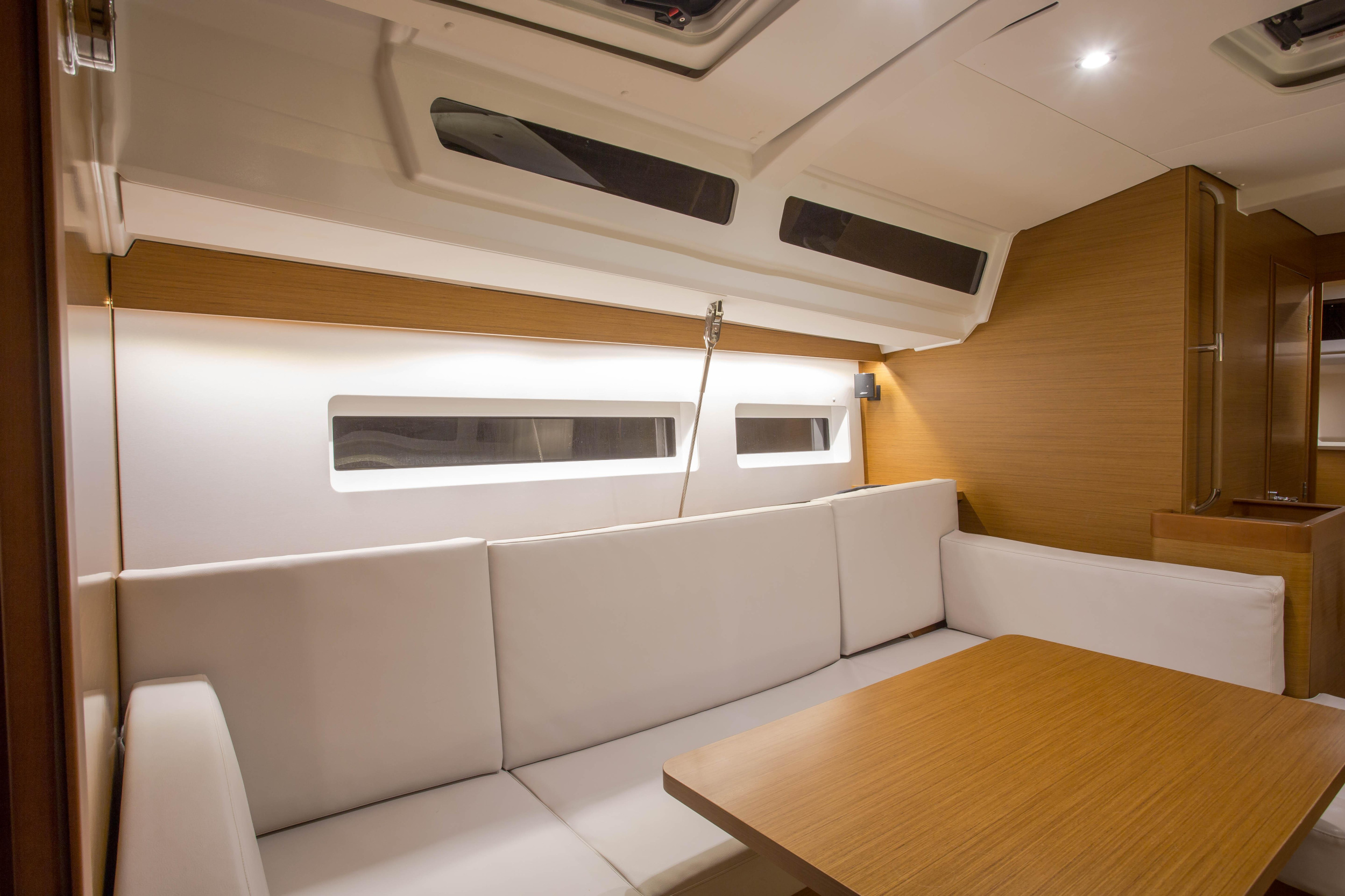 Sun Odyssey 440 — photo 9