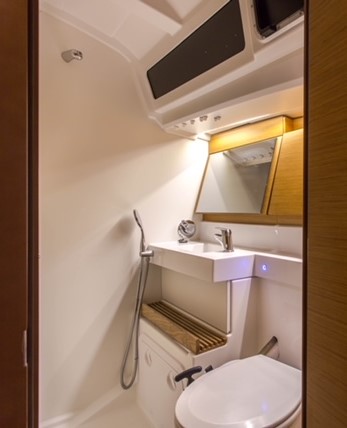 Sun Odyssey 440 — photo 16