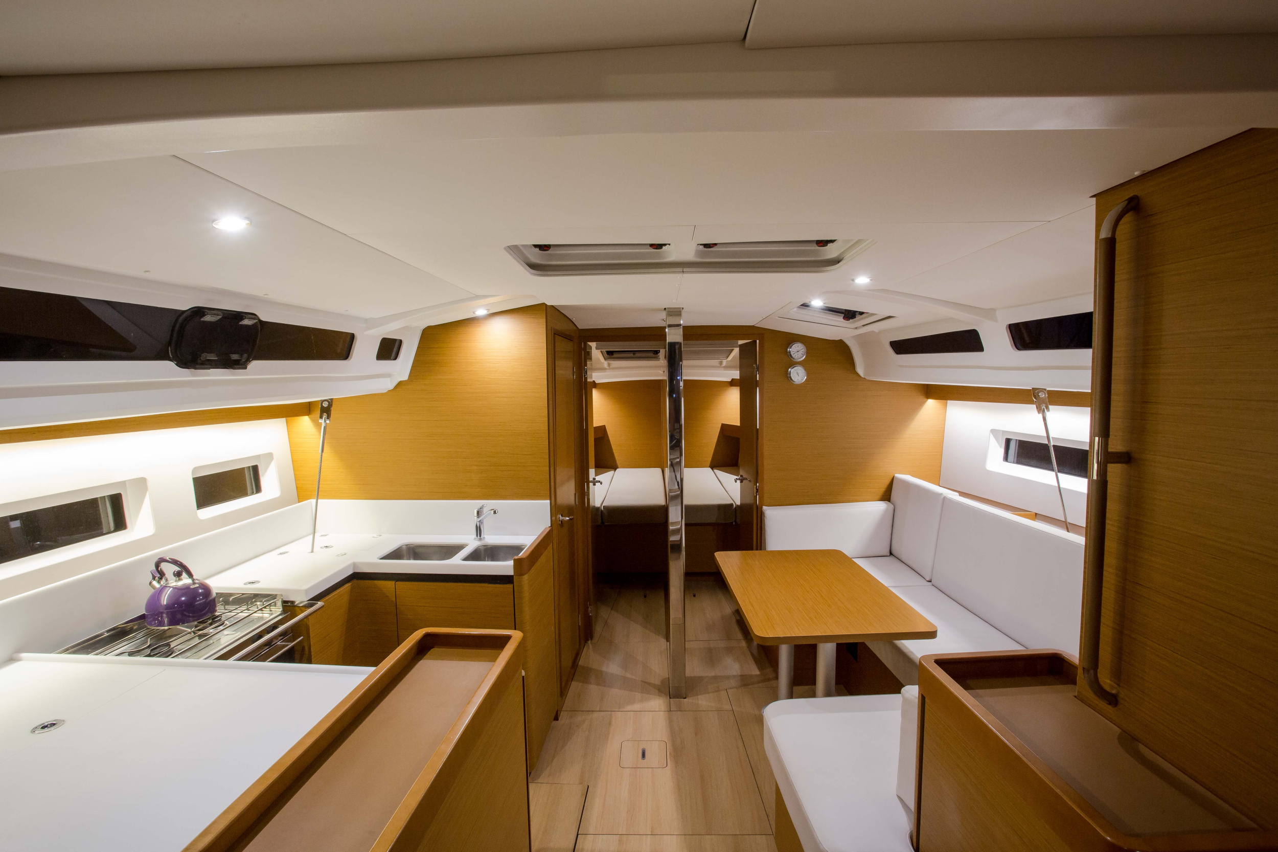 Sun Odyssey 440 — photo 7