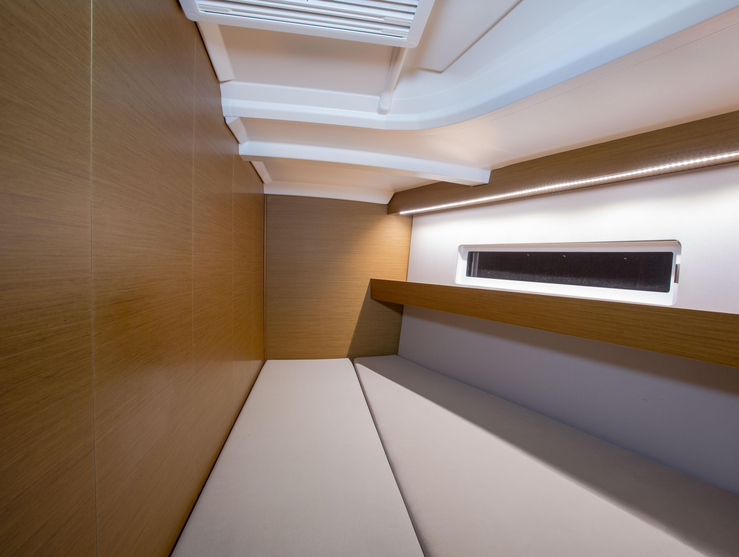 Sun Odyssey 440 — photo 4