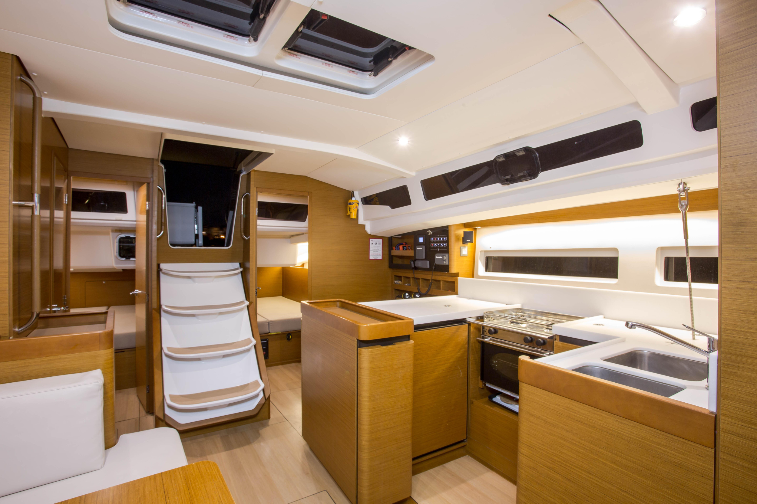 Sun Odyssey 440 — photo 10