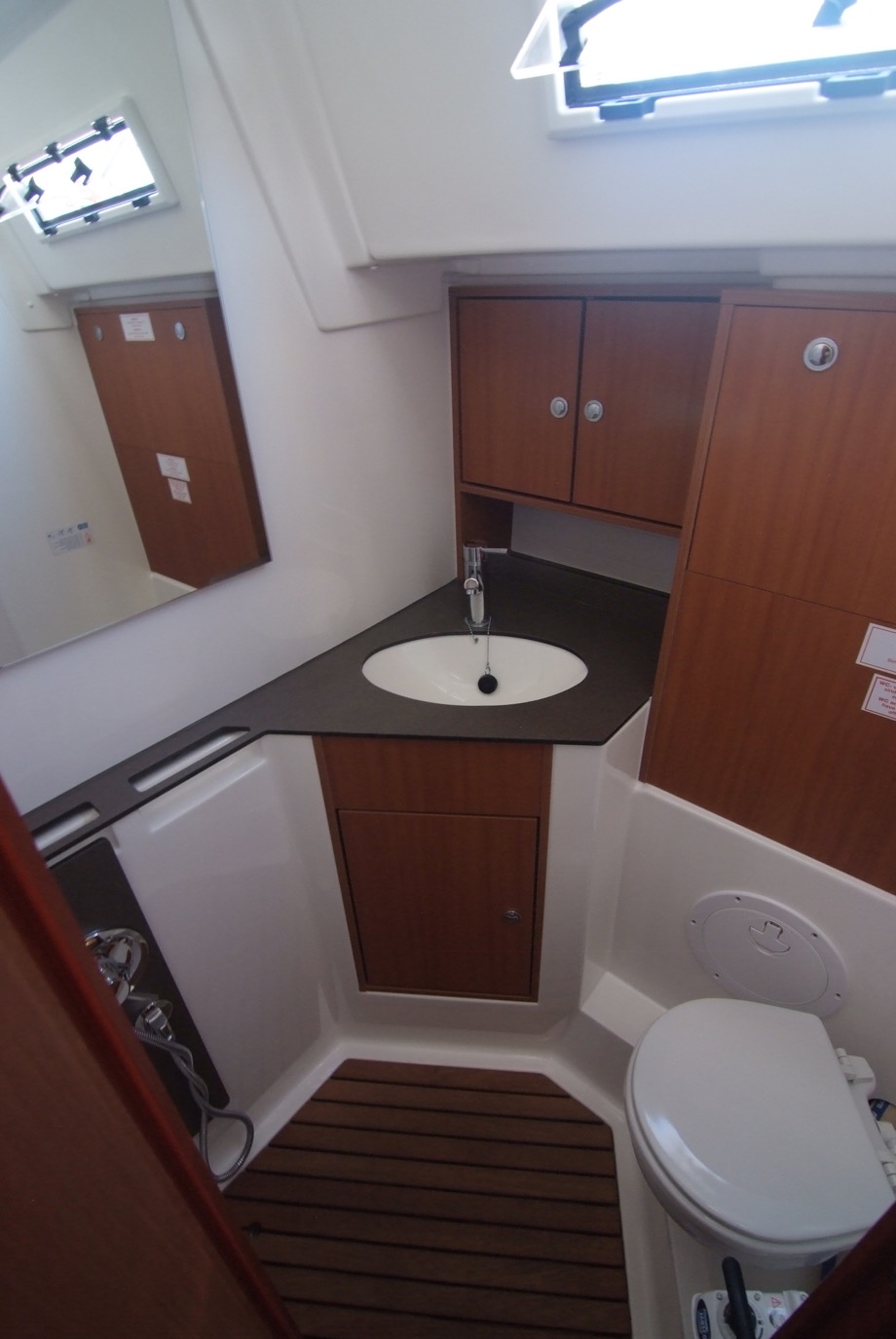 Bavaria Cruiser 45 — photo 9