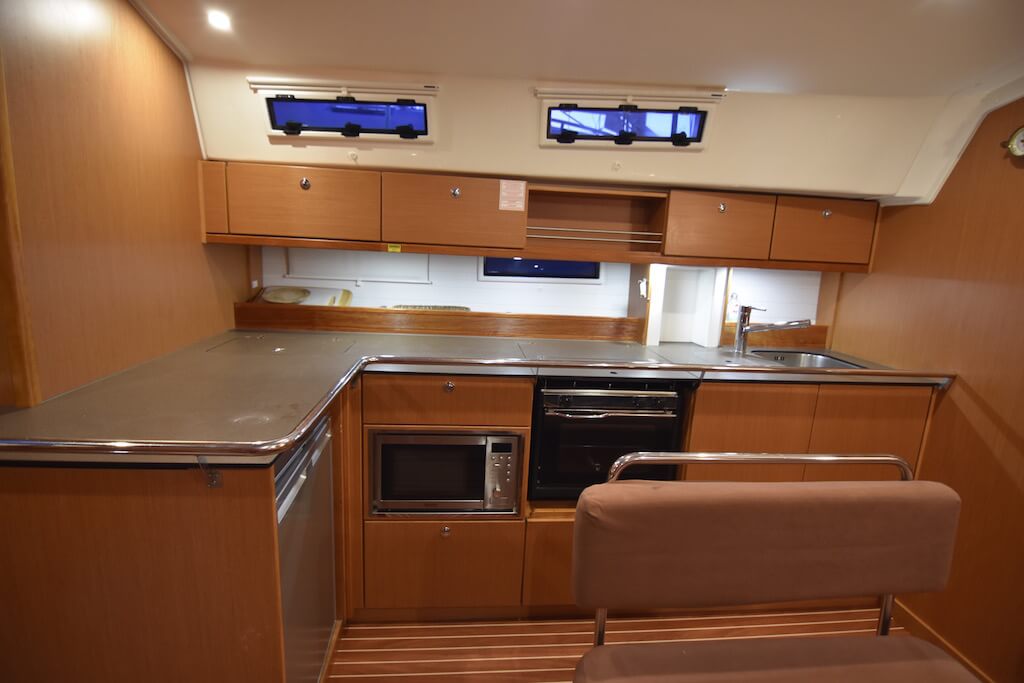 Bavaria Cruiser 45 — photo 8